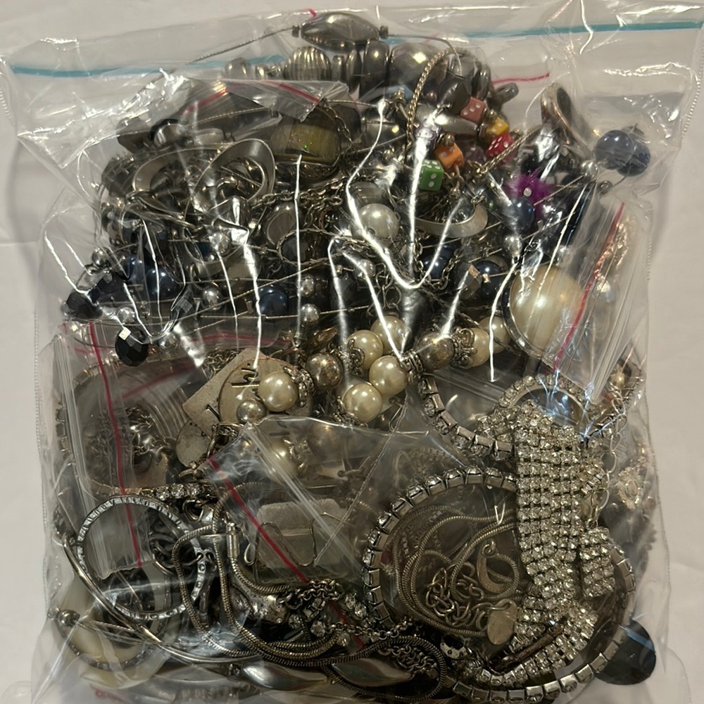 Silver bling jewellery bag,vintage, y2k & modern silver metals